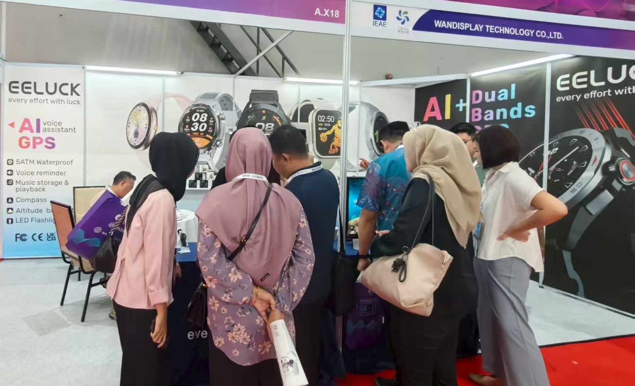 EELUCK Smartwatch Momentum Builds: Day 2 at IEAE 2025 Seals Industry Buzz in Jakarta!